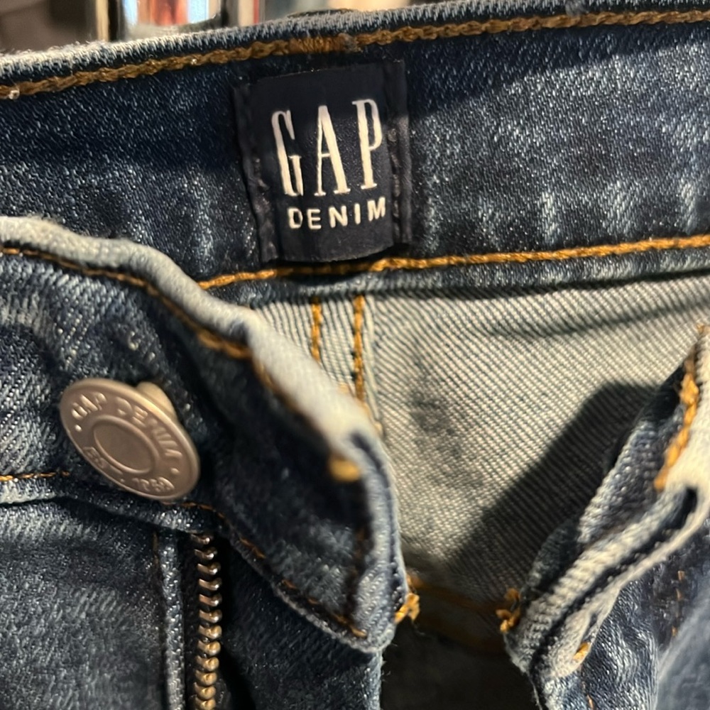 Gap jeans size 12/31 cigarette